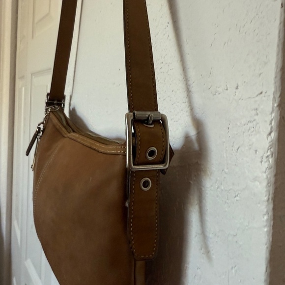Pre owned , Vintage Tan Brown Leather COACH B33-9877 Crossbody Hobo Handbag - Picture 4 of 6
